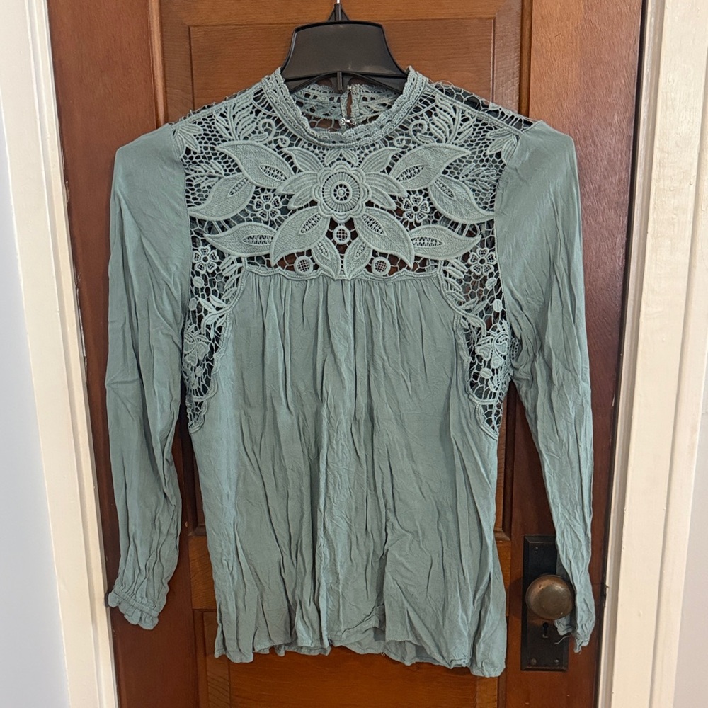 Elegant Lace Detail Women's Top